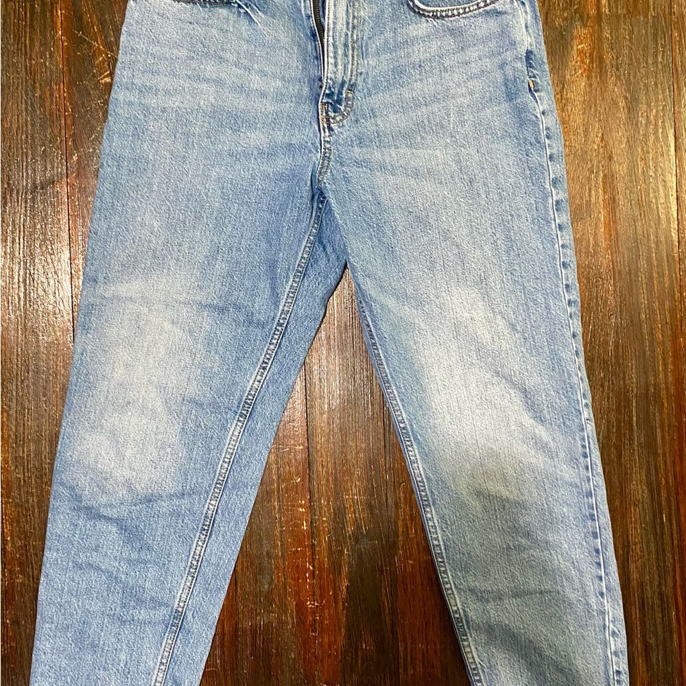 Zara Tapered Ankle Jeans